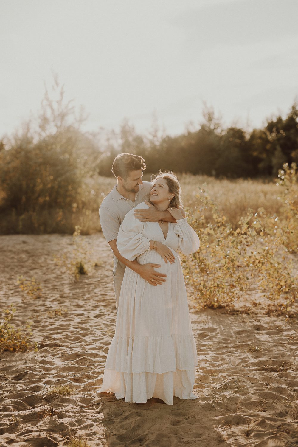 Babybauch_Babyfotograf_Babyfotos_Newborn_Familie_Schwangerschaft_Neustadt_am_Ruebenberge_NEUSTADT-1