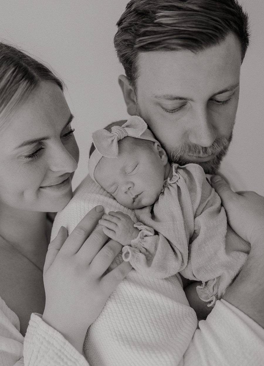 Babybauch_Babyfotograf_Babyfotos_Newborn_Familie_Schwangerschaft_Neustadt_am_Ruebenberge_NEUSTADT-11