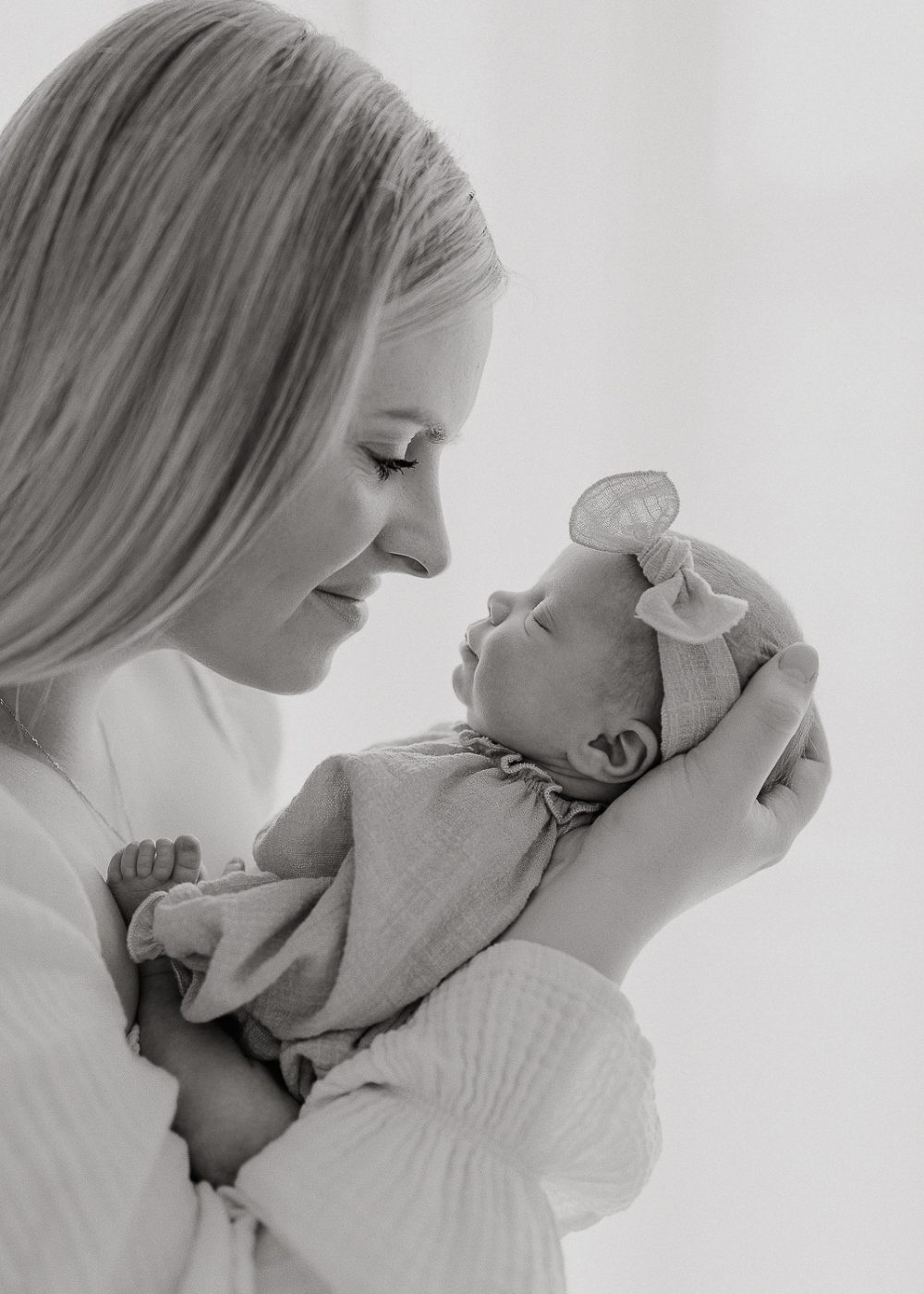 Babybauch_Babyfotograf_Babyfotos_Newborn_Familie_Schwangerschaft_Neustadt_am_Ruebenberge_NEUSTADT-14