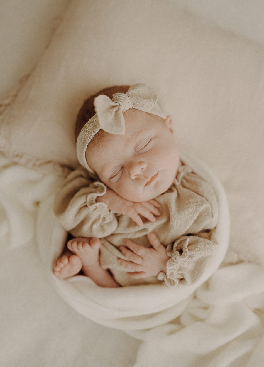 Babybauch_Babyfotograf_Babyfotos_Newborn_Familie_Schwangerschaft_Neustadt_am_Ruebenberge_NEUSTADT-15