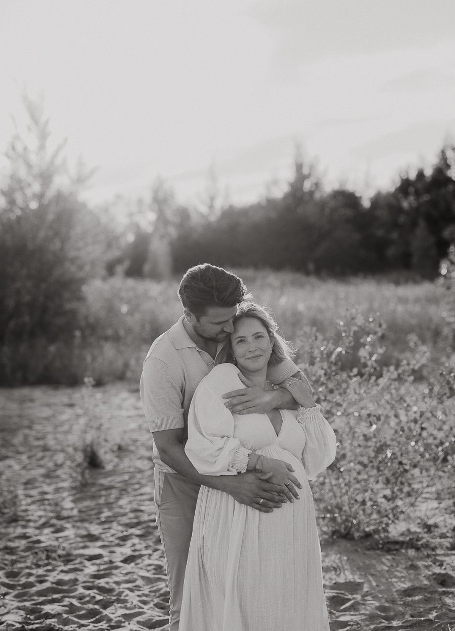 Babybauch_Babyfotograf_Babyfotos_Newborn_Familie_Schwangerschaft_Neustadt_am_Ruebenberge_NEUSTADT-16