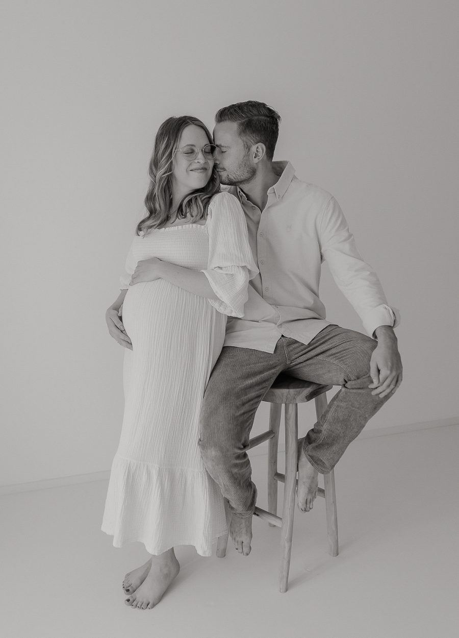 Babybauch_Babyfotograf_Babyfotos_Newborn_Familie_Schwangerschaft_Neustadt_am_Ruebenberge_NEUSTADT-18