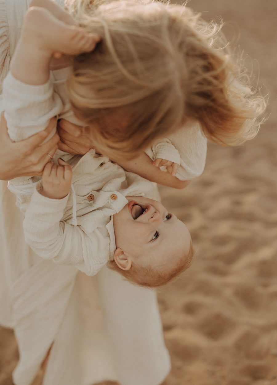 Babybauch_Babyfotograf_Babyfotos_Newborn_Familie_Schwangerschaft_Neustadt_am_Ruebenberge_NEUSTADT-3