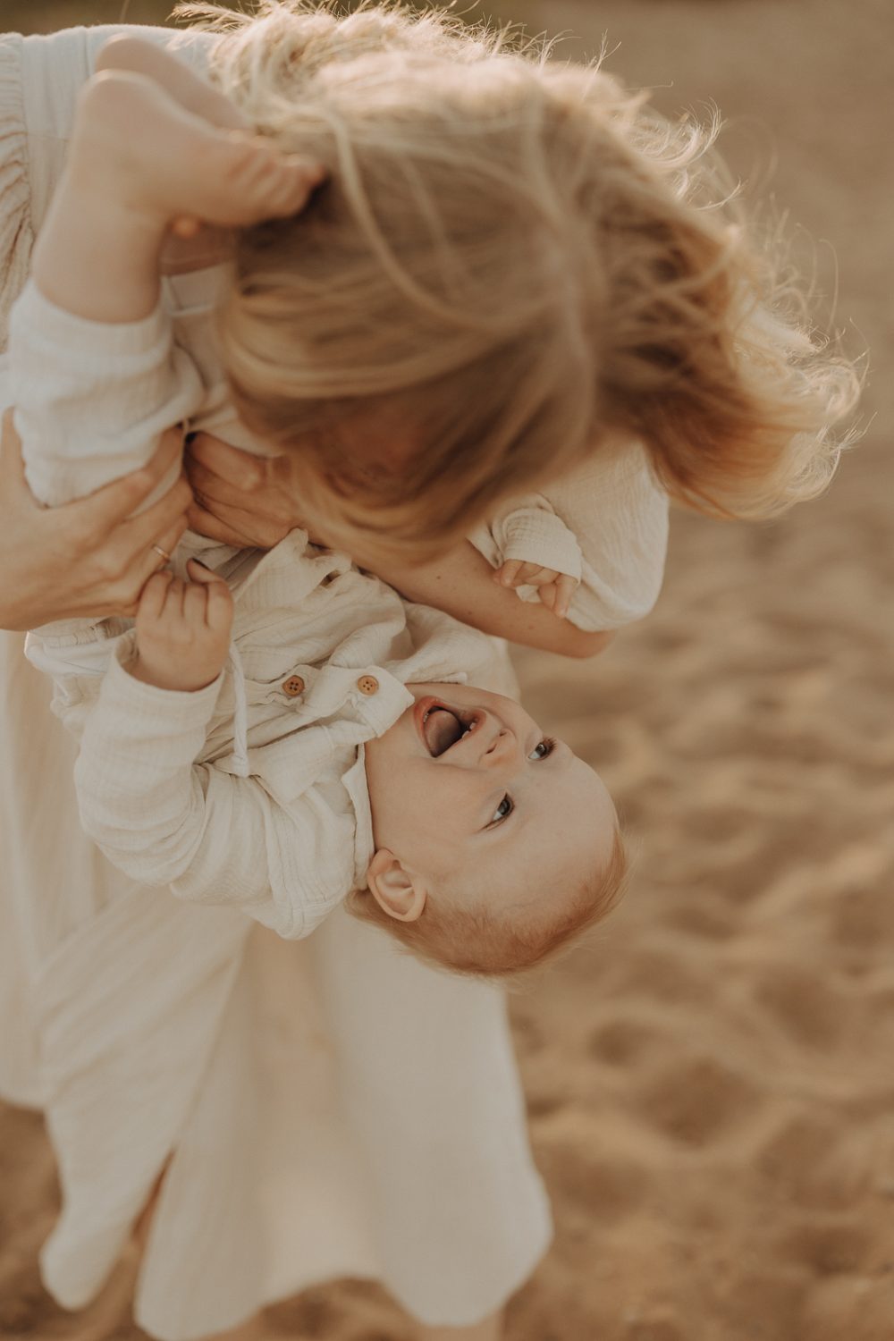 Babybauch_Babyfotograf_Babyfotos_Newborn_Familie_Schwangerschaft_Neustadt_am_Ruebenberge_NEUSTADT-3