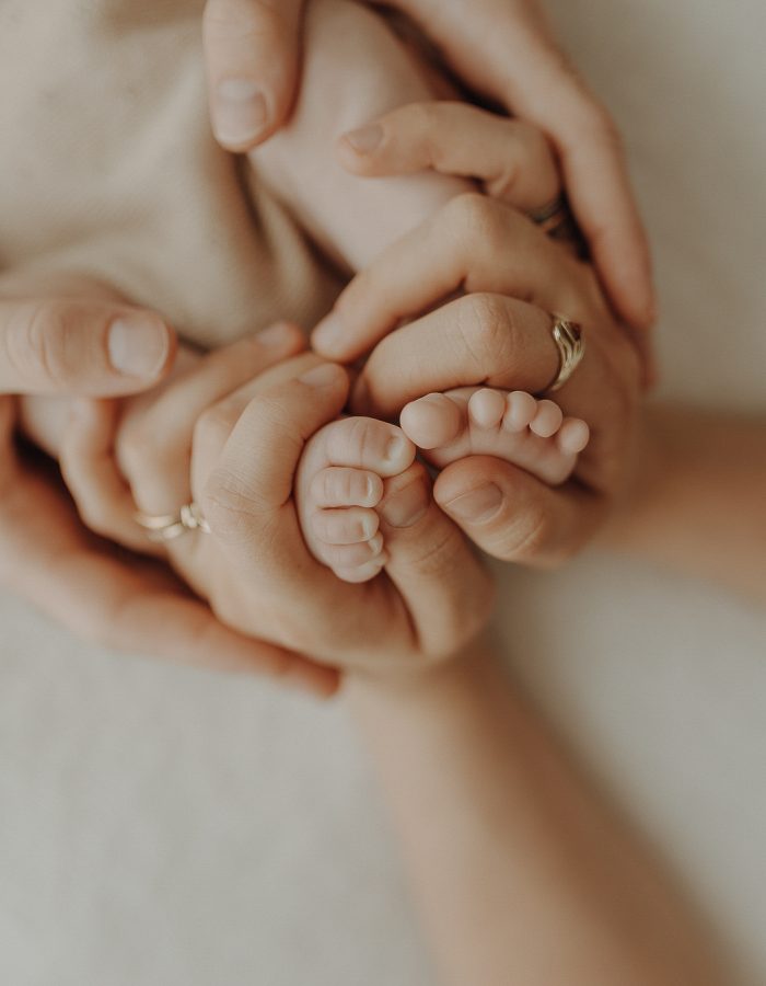 Babybauch_Babyfotograf_Babyfotos_Newborn_Familie_Schwangerschaft_Neustadt_am_Ruebenberge_NEUSTADT-8