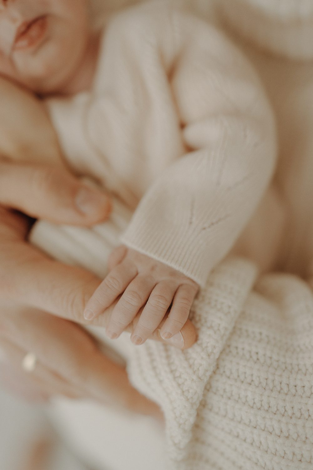 Babyfotograf Wunstorf Fotografin WUNSTORF_Familie Preise Familienfotoshooting Wunstorf Babyfotos Babybauchbilder Pakete Fotoshooting_Babybilder.-84