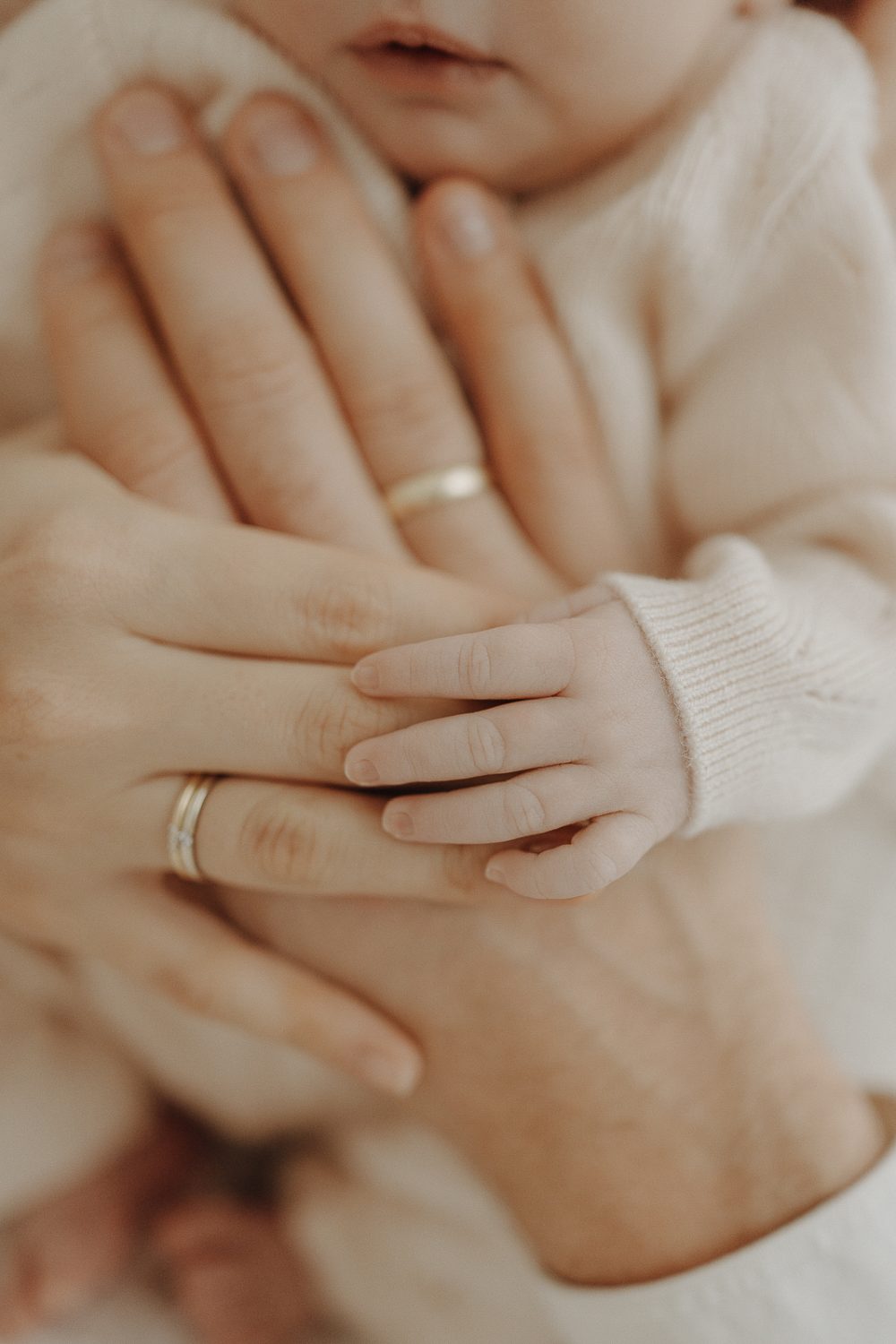 Babyfotograf Wunstorf Fotografin WUNSTORF_Familie Preise Familienfotoshooting Wunstorf Babyfotos Babybauchbilder Pakete Fotoshooting_Babybilder.-90