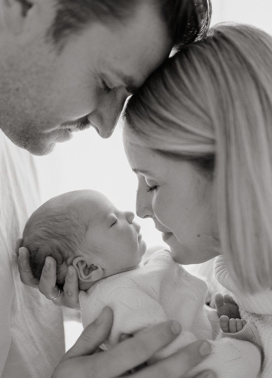 Babyfotograf_Wunstorf Fotografin WUNSTORF_Familie Preise Familienfotoshooting Wunstorf Babyfotos Babybauchbilder Pakete Fotoshooting_Babybilder.-2