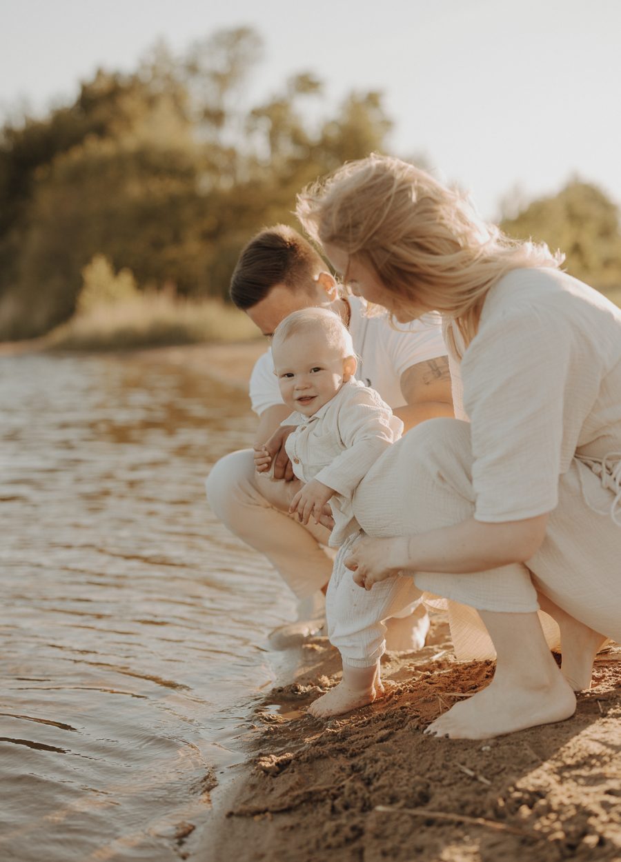 Babyfotograf_Wunstorf Fotografin WUNSTORF_Familie Preise Familienfotoshooting Wunstorf Babyfotos Babybauchbilder Pakete Fotoshooting_Babybilder.-3