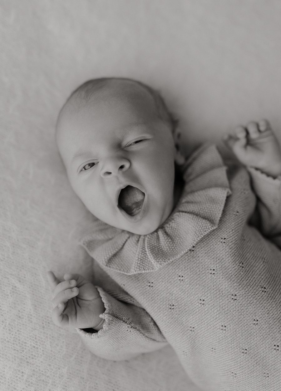 Babyfotograf_Wunstorf Fotografin WUNSTORF_Familie Preise Familienfotoshooting Wunstorf Babyfotos Babybauchbilder Pakete Fotoshooting_Babybilder.-5