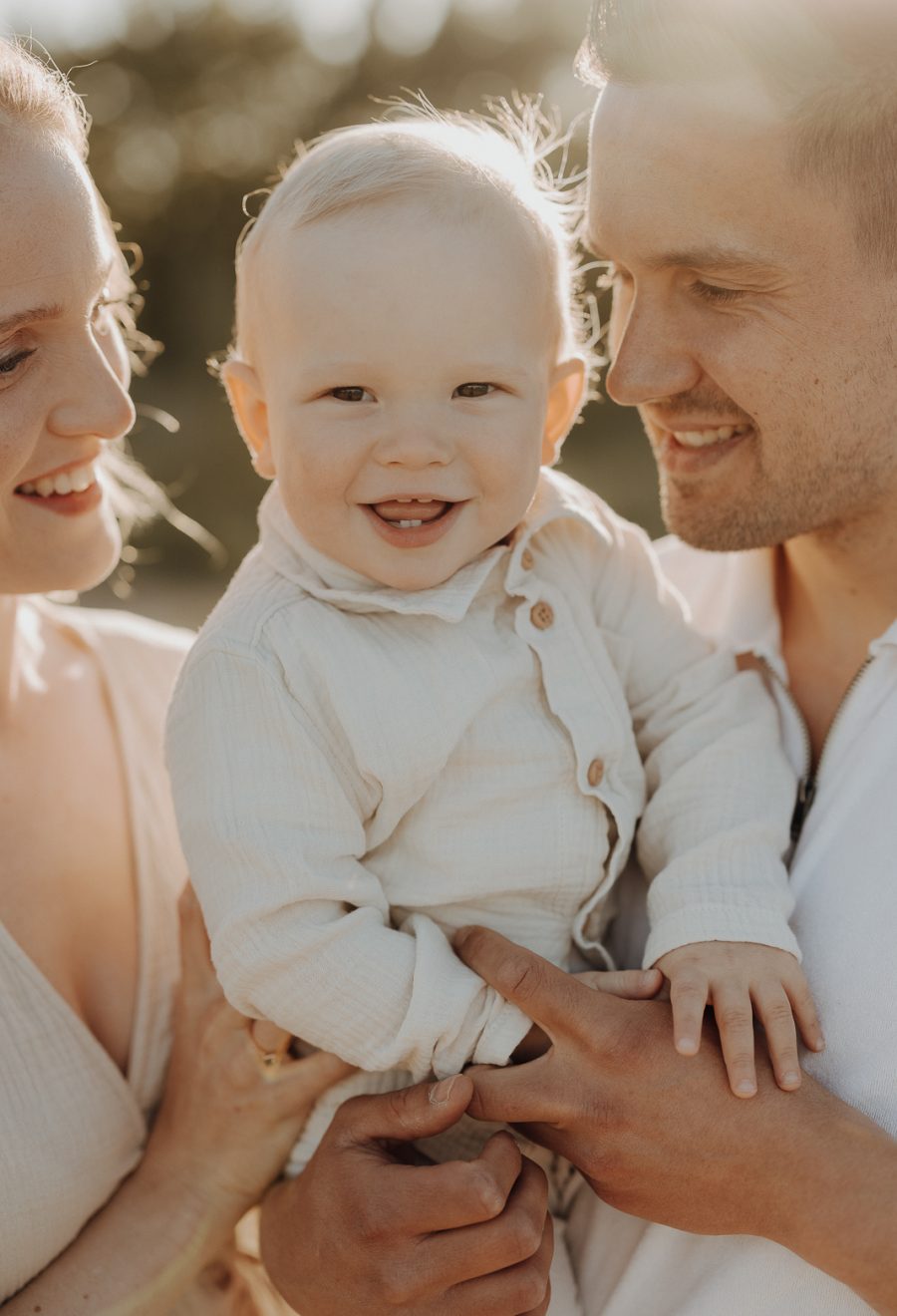 Familienfotografin_Garbsen Newbornshooting Garbsen Fotograf Babybauch Familienfotos Fotoshooting Baby Babyfotografie Garbsen_Familienfotoshooting GARBSEN-1